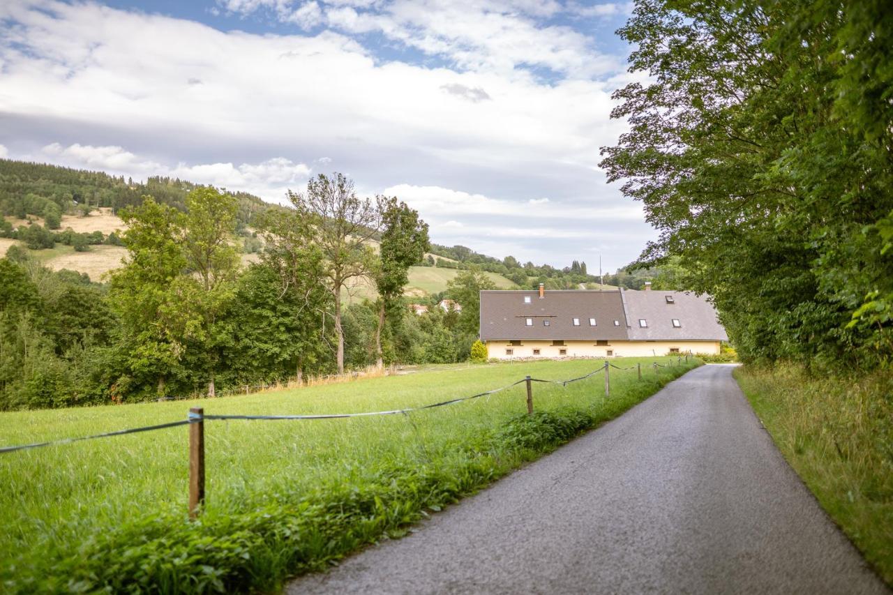 Apartmany Rubinovi Horejsi Vrchlabi 外观 照片