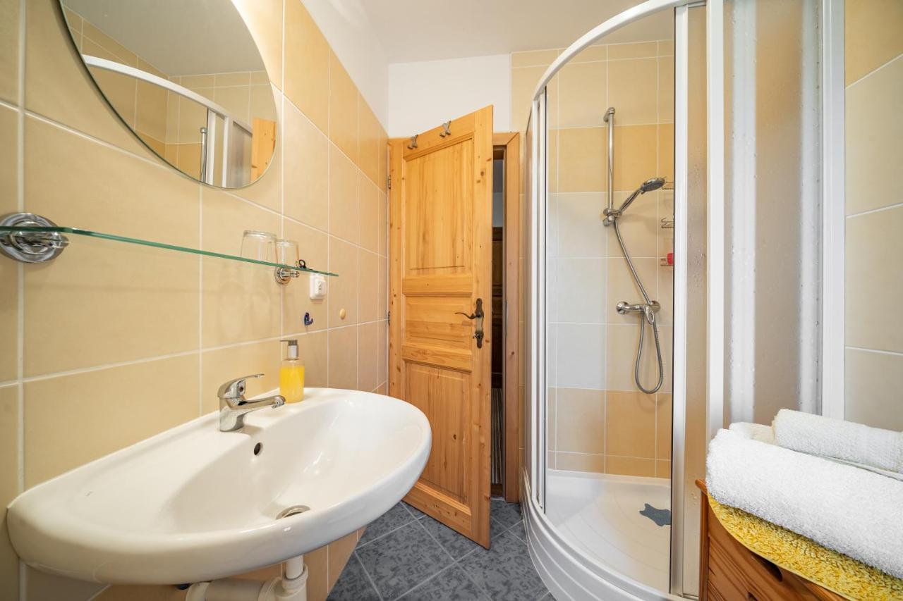 Apartmany Rubinovi Horejsi Vrchlabi 外观 照片
